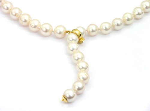 מחרוזת עניבה קלאסית נקיה