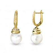 עגילי פנינה תלויים עם שיבוץ יהלומים