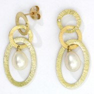 עגילי פנינה מחושקים 