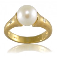 טבעת פנינה קלאסית משובצת 