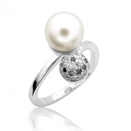 טבעת פנינה בשיבוץ כדורי